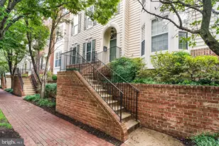 8850 Ashgrove House Ln, Vienna, VA 22182 - Photo 36