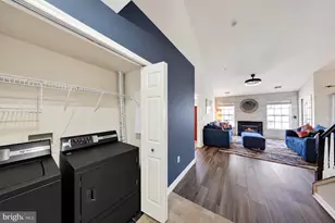 11575 Cavalier Landing Ct, Fairfax, VA 22030 - Photo 46