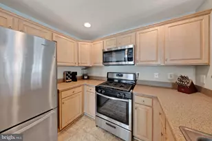 11575 Cavalier Landing Ct, Fairfax, VA 22030 - Photo 18