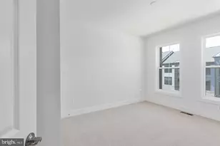 8454 Begonia Ln, Lorton, VA 22079 - Photo 16