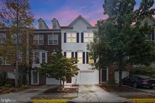5167 Sapphire Sky Ln, Centreville, VA 20120 - Photo 2
