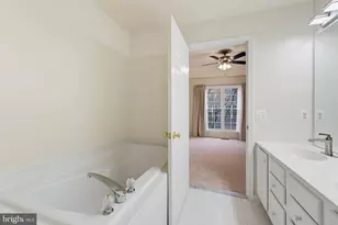 2295 Village Crossing Rd, Falls Church, VA 22043 - Photo 28