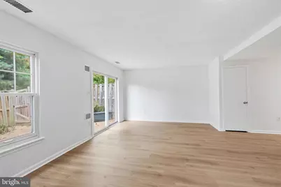 7918 Brunswick Forest Pass, Annandale, VA 22003 - Photo 22