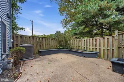 7918 Brunswick Forest Pass, Annandale, VA 22003 - Photo 28