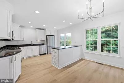7918 Brunswick Forest Pass, Annandale, VA 22003 - Photo 6