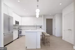9550 Bastille St, Fairfax, VA 22031 - Photo 8