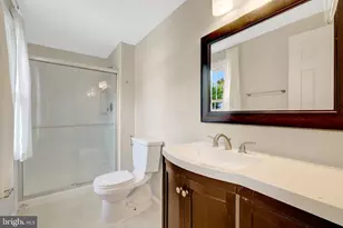 13011 Farthingale Dr, Herndon, VA 20171 - Photo 40