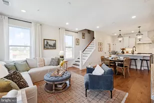 14956 Deco Cir, Chantilly, VA 20151 - Photo 2