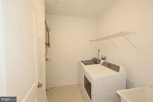 14956 Deco Cir, Chantilly, VA 20151 - Photo 22
