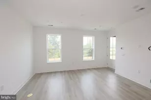 14956 Deco Cir, Chantilly, VA 20151 - Photo 4