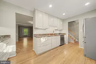 8203 Doctor Craik Ct, Alexandria, VA 22306 - Photo 6