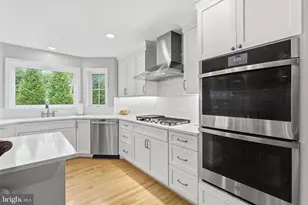 10504 Cowberry Ct, Vienna, VA 22182 - Photo 28
