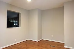 12058 Edgemere Cir, Reston, VA 20190 - Photo 6