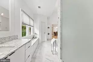 2583 Vintage Crest Ln, Oakton, VA 22124 - Photo 64