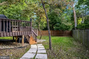 515 Woodland Ct NW, Vienna, VA 22180 - Photo 8