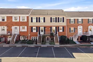 14467 Rustling Leaves Ln, Centreville, VA 20121 - Photo 2