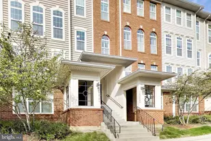 14270 Woven Willow Ln, Centreville, VA 20121 - Photo 4