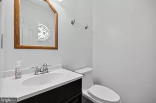 102 Cunningham Park Ct SE, Vienna, VA 22180 - Photo 20