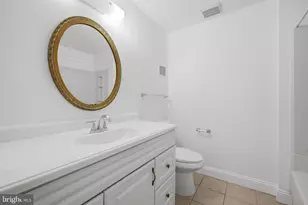 5806 High Bluff Ct, Burke, VA 22015 - Photo 20