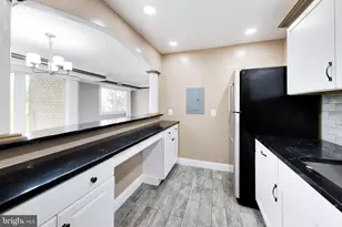 8000 Chanute Pl, Falls Church, VA 22042 - Photo 10