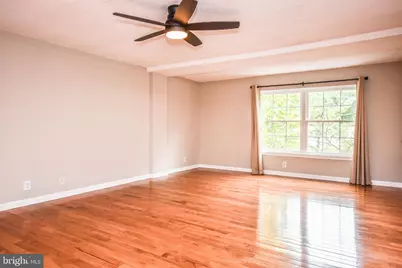 7721 Tremayne Place #301, McLean, VA 22102 - Photo 2