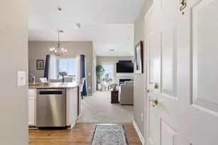 11565 Cavalier Landing Ct, Fairfax, VA 22030 - Photo 2