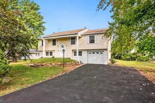 12802 Melvue Ct, Fairfax, VA 22033 - Photo 1