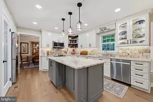 6153 Lucas Pond Ct, Burke, VA 22015 - Photo 4