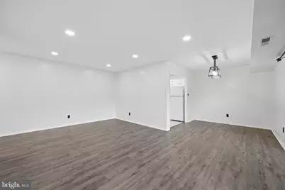 6145 Leesburg Pike #404, Falls Church, VA 22041 - Photo 6
