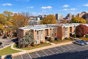 2634 Wagon Dr, Alexandria, VA 22303 - Photo 2