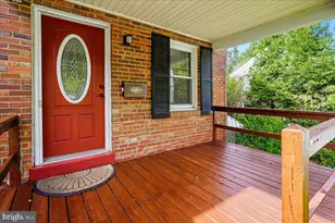 5828 Edgehill Dr, Alexandria, VA 22303 - Photo 2