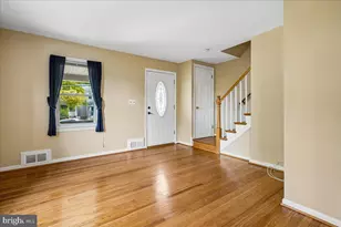 5828 Edgehill Dr, Alexandria, VA 22303 - Photo 4