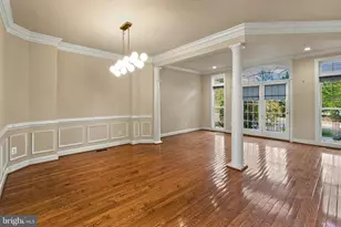 10013 Blake Ln, Oakton, VA 22124 - Photo 10