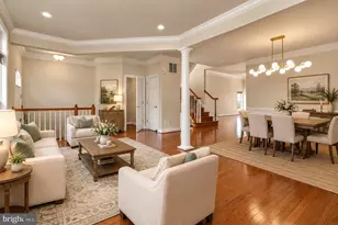 10013 Blake Ln, Oakton, VA 22124 - Photo 8