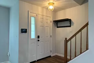 8224 Maple Ridge Ave, Springfield, VA 22153 - Photo 4
