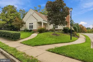 8210 Crossbrook Ct, Lorton, VA 22079 - Photo 26