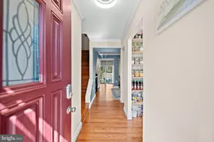 4469 Holly Ave, Fairfax, VA 22030 - Photo 6