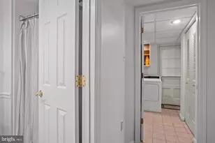 7813 New London Dr, Springfield, VA 22153 - Photo 14