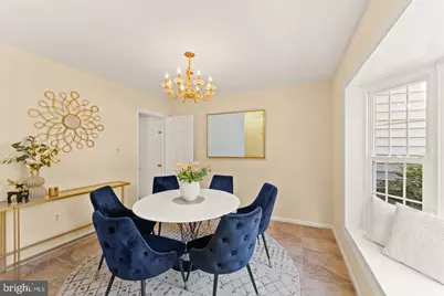 9719 Cinnamon Creek Drive, Vienna, VA 22182 - Photo 12