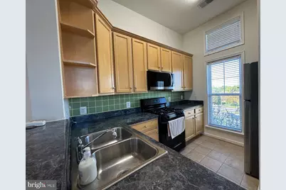 3810 Lightfoot Street #411, Chantilly, VA 20151 - Photo 8