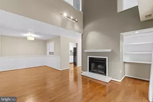 10131 Oakton Terrace Rd, Oakton, VA 22124 - Photo 2
