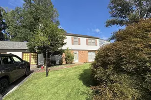 6221 Garretson St, Burke, VA 22015 - Photo 2