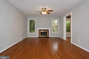 6611 Rosecroft Pl, Falls Church, VA 22043 - Photo 6