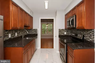 6611 Rosecroft Place, Falls Church, VA 22043 - Photo 12