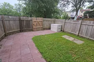 7106 Lake Cove Dr, Alexandria, VA 22315 - Photo 14