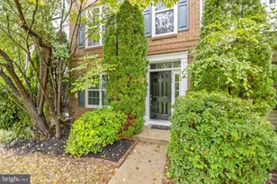 5106 Village Fountain Pl, Centreville, VA 20120 - Photo 2