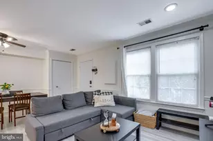 14366 Havener House Ct, Centreville, VA 20120 - Photo 4