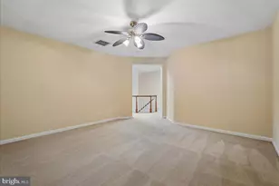 2469 Cypress Green Ln, Herndon, VA 20171 - Photo 34