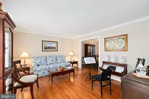 10221 Eagle Landing Ct, Burke, VA 22015 - Photo 4