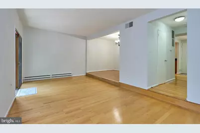 2418 Cloudcroft Square, Reston, VA 20191 - Photo 8